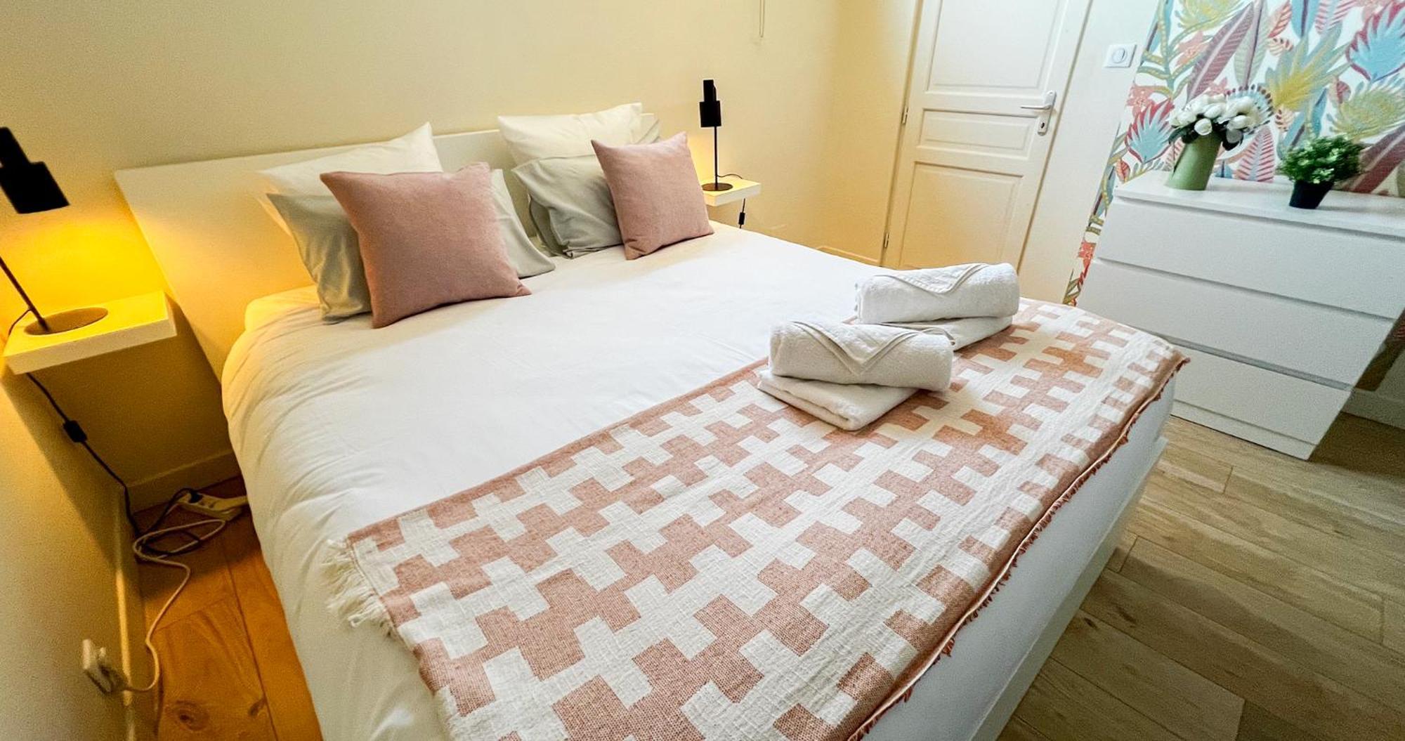 Ac - Private Exterior - Au Pied Du Palais Des Papes! Apartment Avignon Ngoại thất bức ảnh
