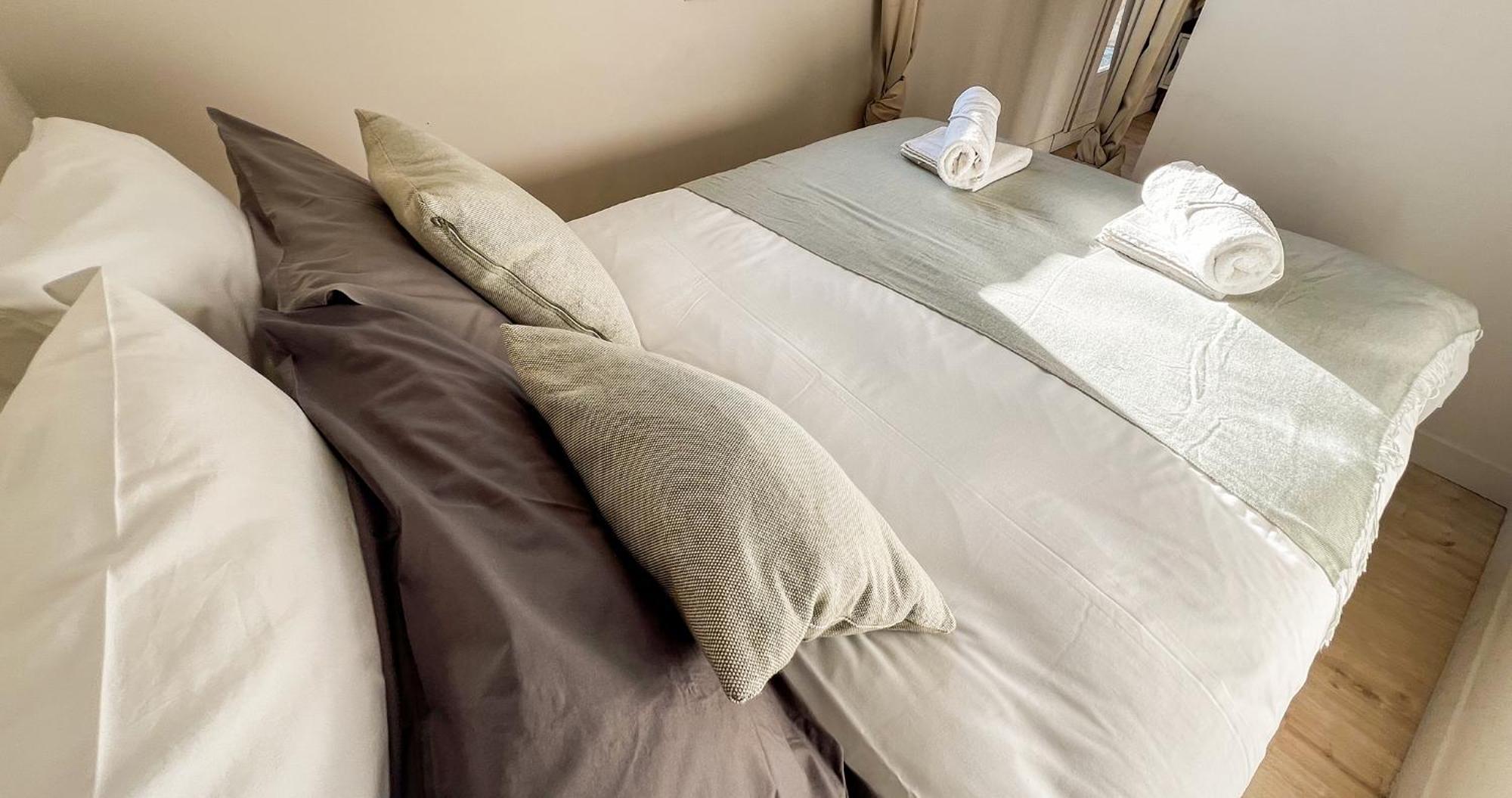 Ac - Private Exterior - Au Pied Du Palais Des Papes! Apartment Avignon Ngoại thất bức ảnh